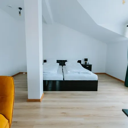 Apartamenty Krzywa Krosno Exterior foto