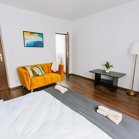 Apartamenty Krzywa Krosno Exterior foto