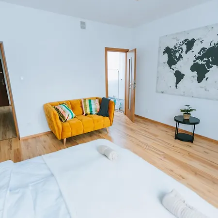 Apartamenty Krzywa Krosno Exterior foto